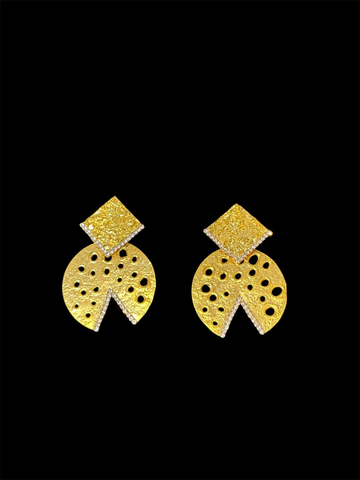 stone short drop earrings stone short drop earrings